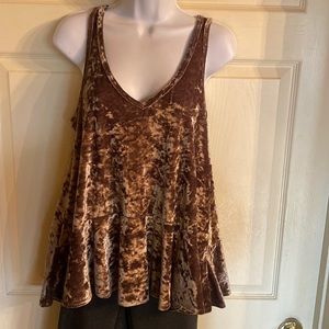 Women’s Med velvet top